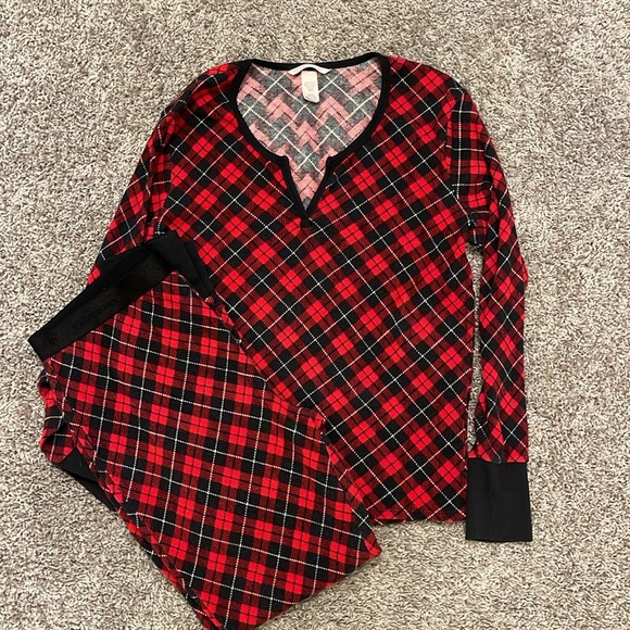 Victoria's Secret Other - Victoria's Secret Plaid PJ Set